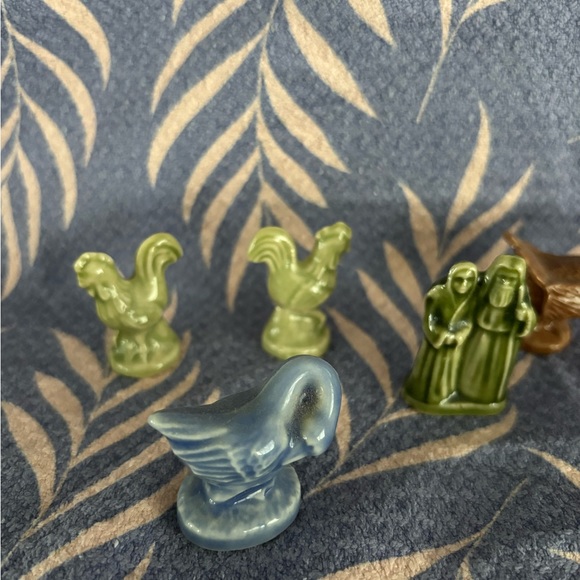 Vintage Wade England Red Rose Tea Figures - Picture 2 of 7